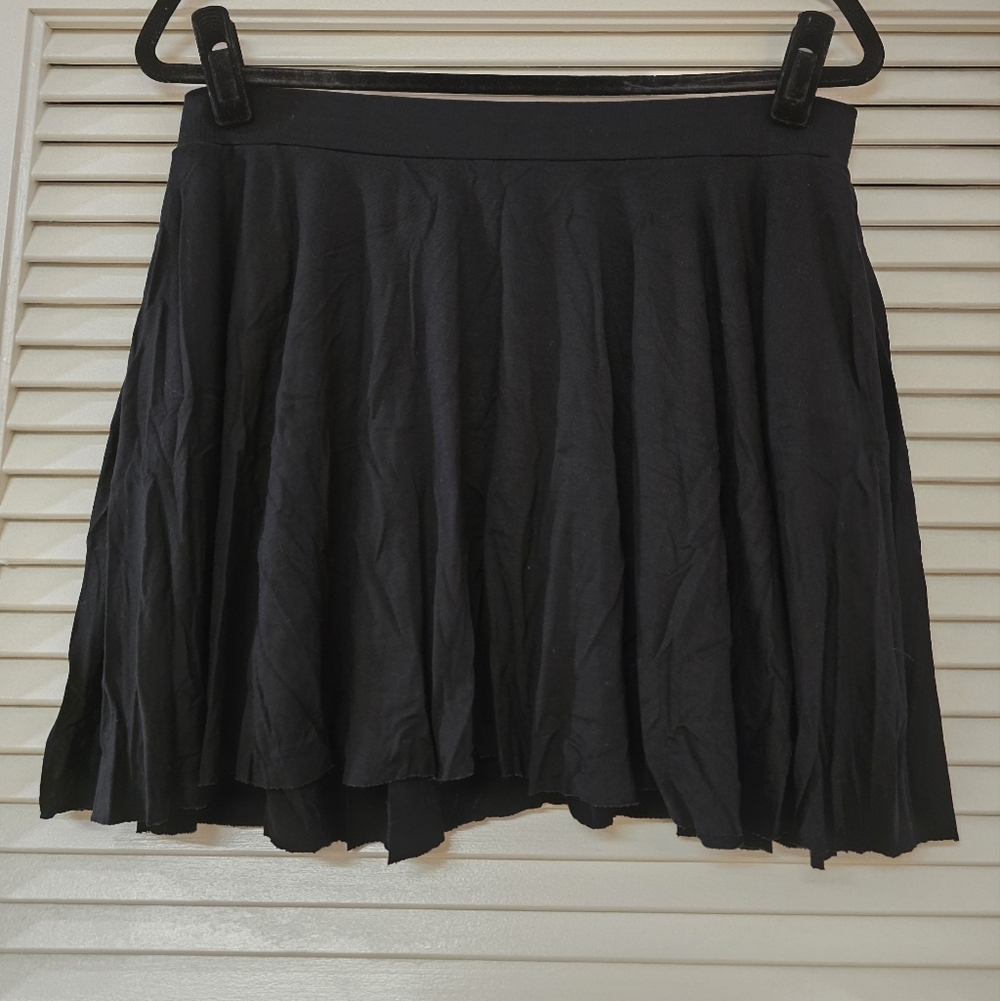 Le Lis Blanc - Black Classic Flowy Skirt With Pockets